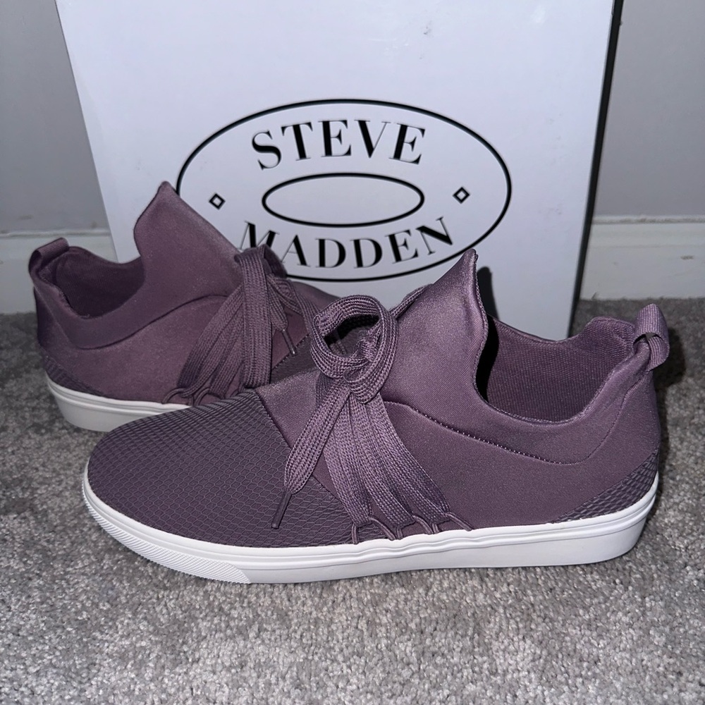 Steve Madden Sneaker Women’s 10